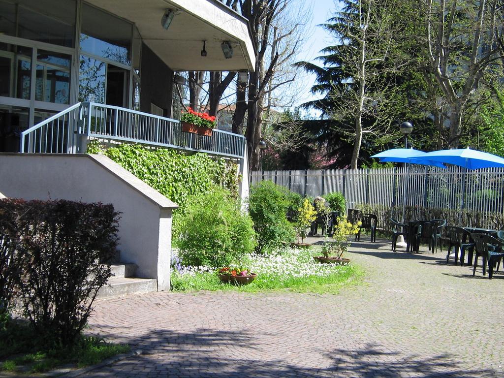 Ostello Aig Piero Rotta Milán Exterior foto